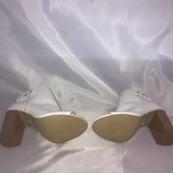 NWOB Rock & Repulic Ankle Booties Peep Toe - 7.5 - Picture 5 of 6